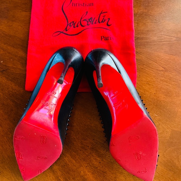 Beautiful C. Louboutin Black Pigalle Spiked Pumps - Picture 3 of 7